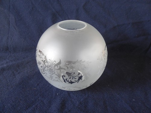 Globe lampe petrole - de,