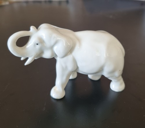 éléphant porcelaine saxe - Éléphant,