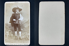 Czichna, Innsbruck, Costume