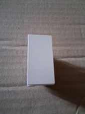  1 bouton poussoir 1 Module