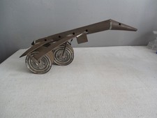 AVION DE CHASSE JOUET AFRICAIN EN TOLE travail artisanal