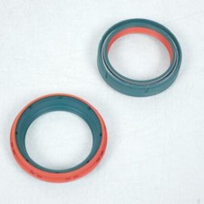 Cache poussière de fourche