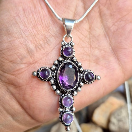 Bijou religieux pendentif