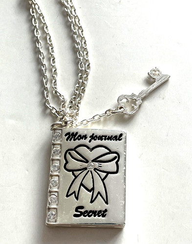 Superbe collier avec pendentif - avec,