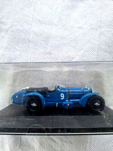 Voiture miniature alfa - miniature,