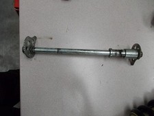 Axe roue arrière (Yamaha - Tw