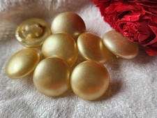 Lot 8 boutons anciens en verre