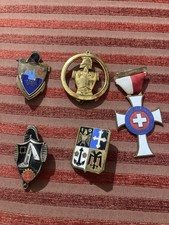 LOT DE 5 MEDAILLES INSIGNES