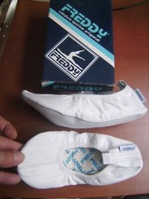 Chaussons de danse/gymnastique blancs de marque FREDDY en cuir T34 neufs emb.