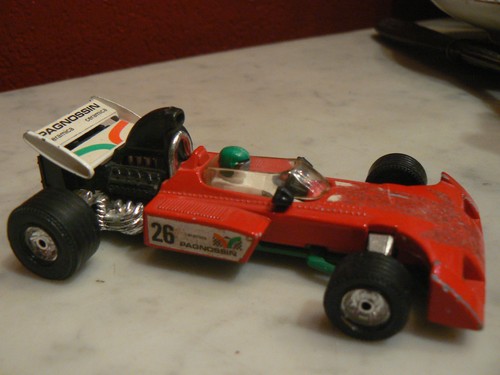 Ancienne petite voiture - ancienne,