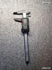 Pied à coulisse digital / outil de mesure / ou rapporteur numérique