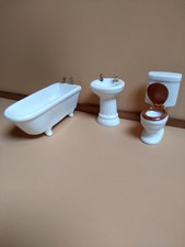 meubles maison de poupée