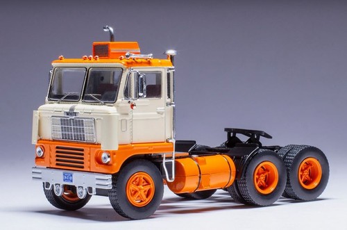 Ixomodels 1960 orange and - orange,