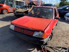 FUSEE AVANT GAUCHE Peugeot 205