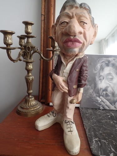 Statue gainsbourg dit - gainsbourg,