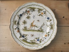 Assiette décorative Moustiers décor animalier et floral reproduction 18 ème sièc