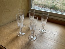 Lot de 5 flutes à champagne cristal Saint Louis.