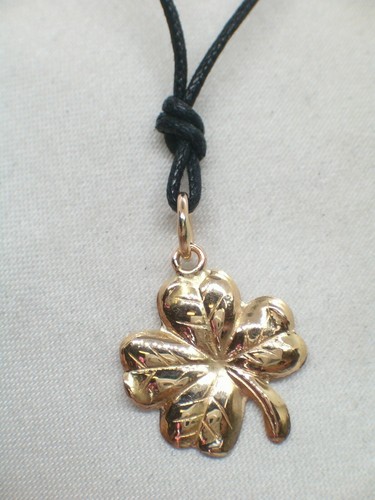 Pendentif avec trèfle - pendentif,