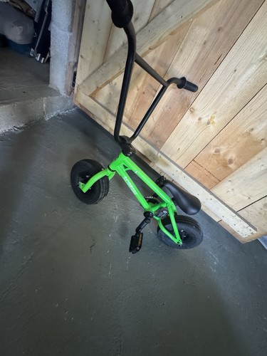 Mini bmx neuf encore - , sous