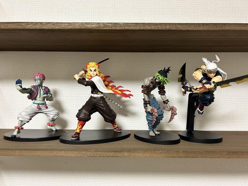 Lot figurines demon - de,