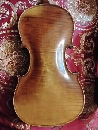 Fine antique violin - antique, in