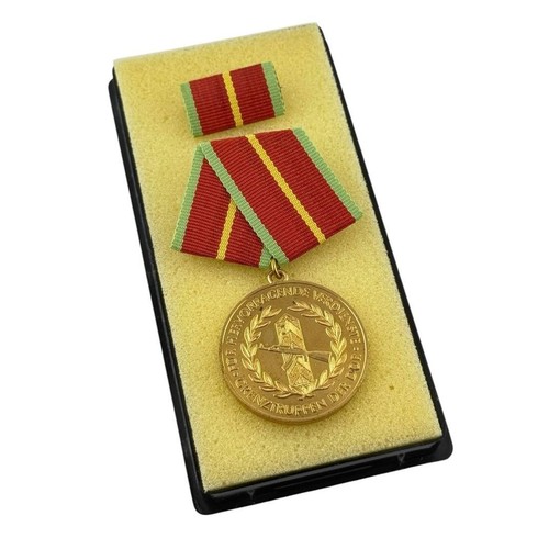 Ddr nva médaille du - gt,