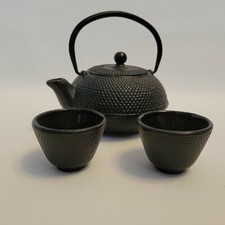 Bouilloire théière japonaise fonte TETSUBIN IWACHU 600 ml + 2 tasses