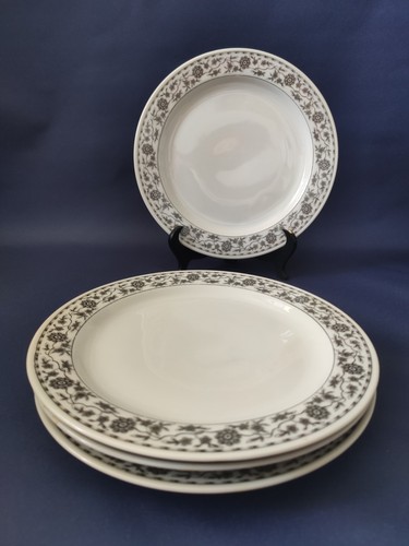 Assiettes porcelaine - en,