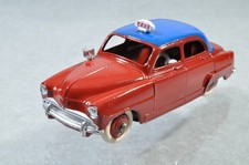BK345 Dinky Toys France #24UT Simca 9 Aronde Taxi R/-