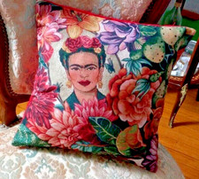 Housses de Coussins 40x40 cm  Portrait Fleuri  Fait Main, Style Bohème