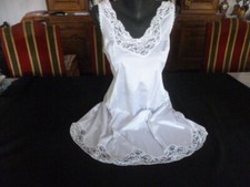 jolie combinaison&fond de robe