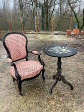 Fauteuil et guéridon du
