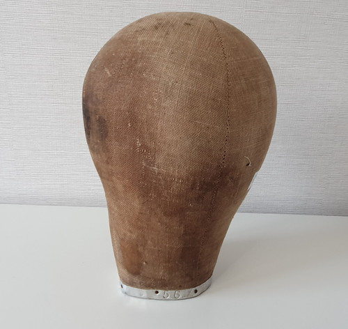 Ancienne marotte tête - tête, à