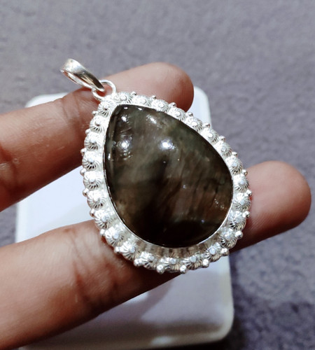 Pendentif pierre précieuse - , en