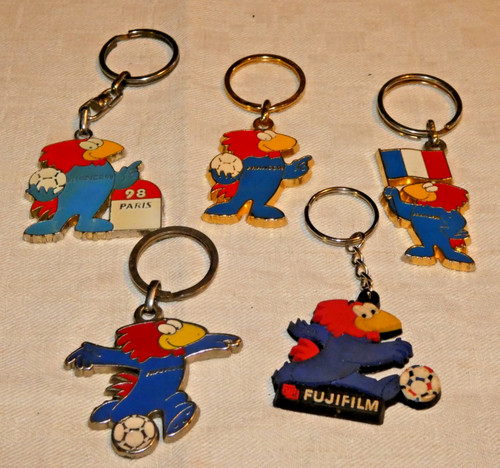 Lot porte clés - porte, figurines