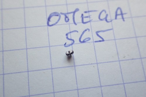 Omega 565 petit renvoi - petit, de