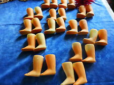 a saisir lot 4paires  lespieds des poupées ,poupons bella ,