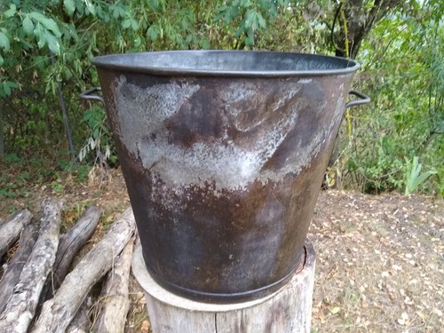 Ancienne grande lessiveuse