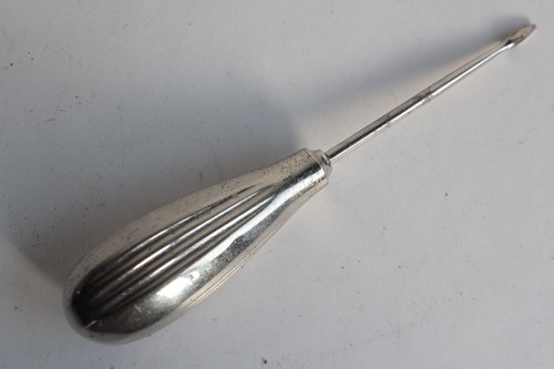 Ancien instrument médical - instrument,