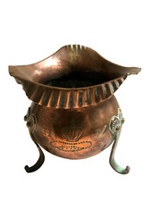 Ancien cache pot tripode