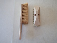 Lot de 2 Brosses de Ménage