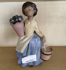 NAO LLADRO SCULPTURE Jeune