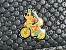 pin's pin BADGE VELO BICI BIKE DISNEY MICKEY