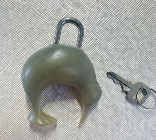 Louis vuitton kiwi padlock - kiwi,
