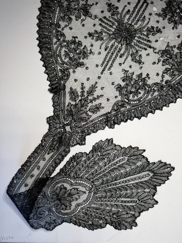 Dentelle ancienne fanchon - ancienne,