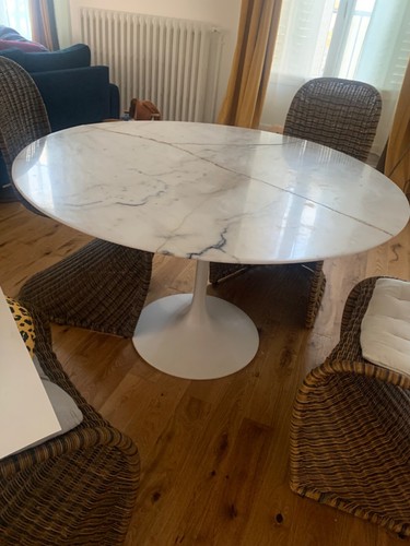Table manger knoll - table, a