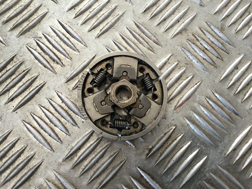 Embrayage pour tronçonneuse - pour,