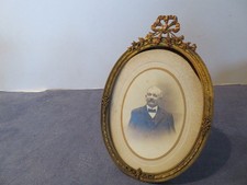 ancien cadre photo ovale en