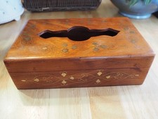 Boîte à mouchoirs en bois avec incrustation en laiton.25X15X8 cm.TBE
