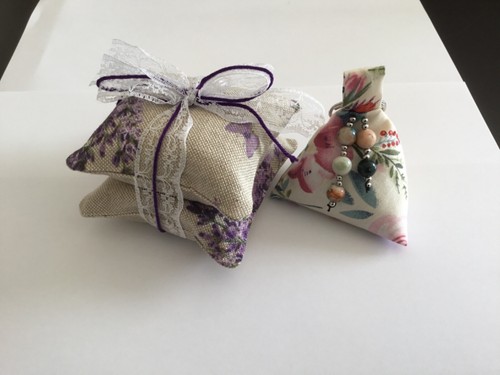 Coussin lavande porte - de, et